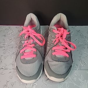 Nike Revolution 2 Women's size 8 Tennis Shoes Gray Turquoise Pink Sneakers